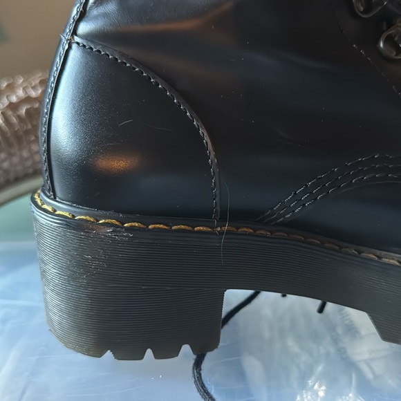 Dr.Marten’s LEONA WOMEN'S VINTAGE SMOOTH LEATHER HEELED BOOTS - Picture 4 of 6